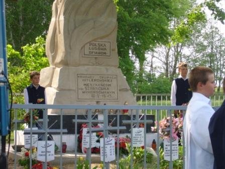 65 rocznica pomordowania mieszkańców Szarajówki