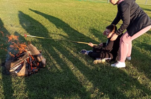 Ognisko z okazji Dnia Chłopaka 