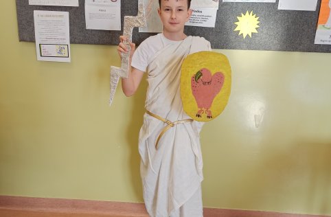 Bogowie greccy w klasie V