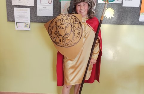 Bogowie greccy w klasie V