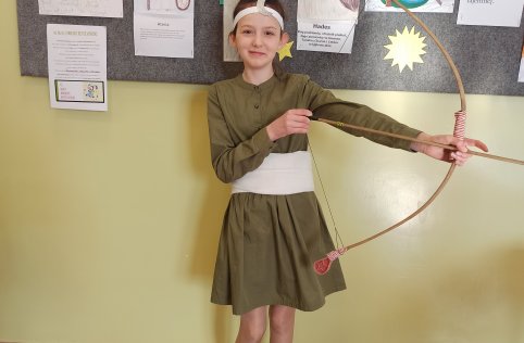 Bogowie greccy w klasie V