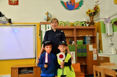 Spotkanie przedszkolaków z policjantką