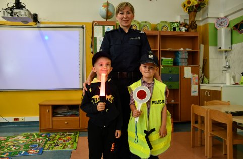 Spotkanie przedszkolaków z policjantką