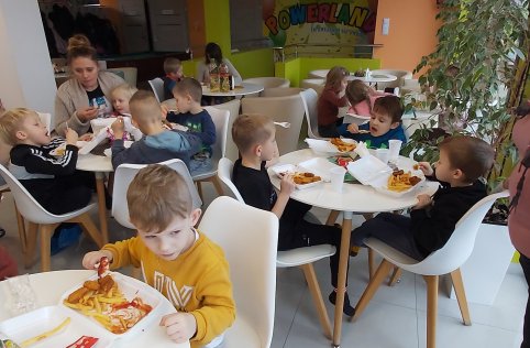 Wycieczka zerówki do BCK