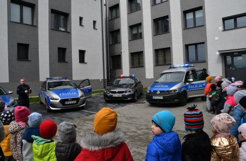 Przedszkole z wizytą na policji