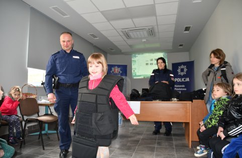 Przedszkole z wizytą na policji