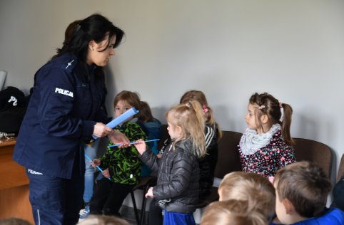 Przedszkole z wizytą na policji