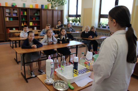 Pokazy fizyczne i chemiczne w naszej szkole