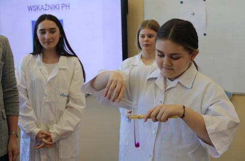 Pokazy fizyczne i chemiczne w naszej szkole