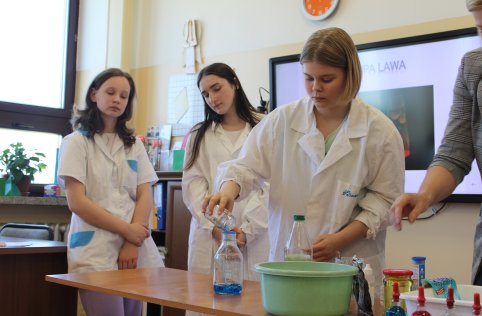 Pokazy fizyczne i chemiczne w naszej szkole