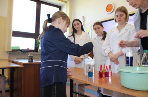 Pokazy fizyczne i chemiczne w naszej szkole