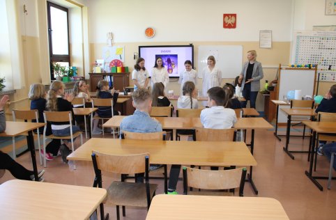 Pokazy fizyczne i chemiczne w naszej szkole