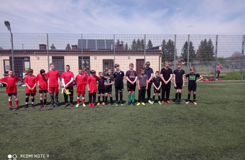 Zawody w mini piłkę nożną chłopców