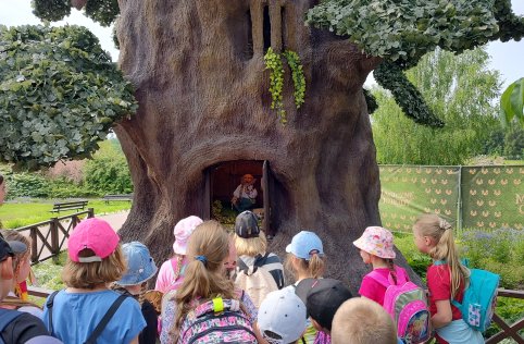 Wycieczka klas I-III do Magicznych Ogrodów