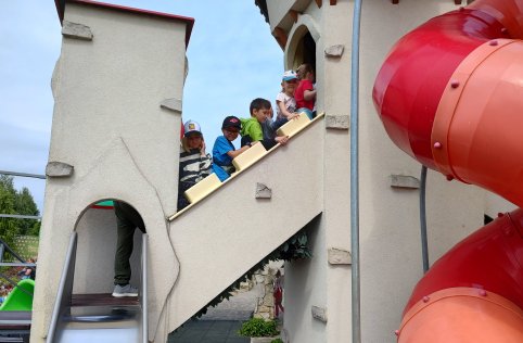 Wycieczka klas I-III do Magicznych Ogrodów