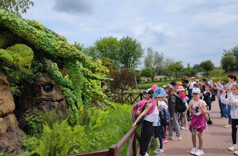 Wycieczka klas I-III do Magicznych Ogrodów