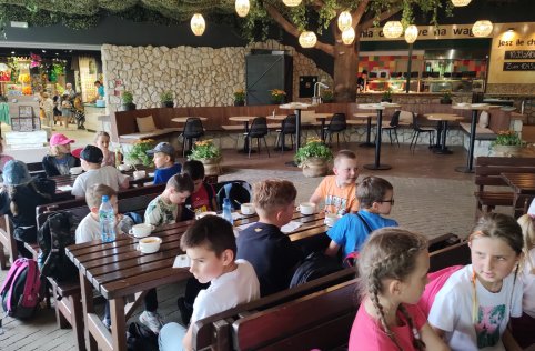 Wycieczka klas I-III do Magicznych Ogrodów