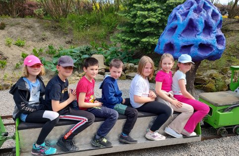 Wycieczka klas I-III do Magicznych Ogrodów