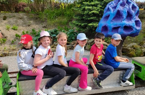 Wycieczka klas I-III do Magicznych Ogrodów