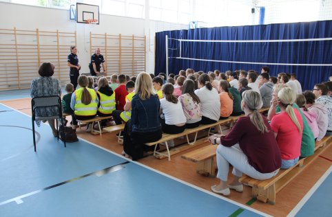Spotkanie prewencyjne z przedstawicielami policji 