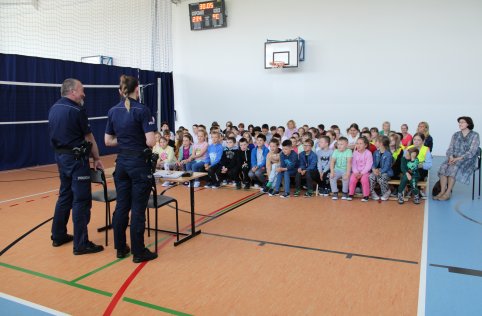 Spotkanie prewencyjne z przedstawicielami policji 