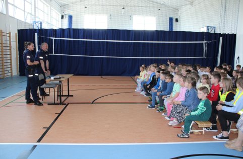 Spotkanie prewencyjne z przedstawicielami policji 