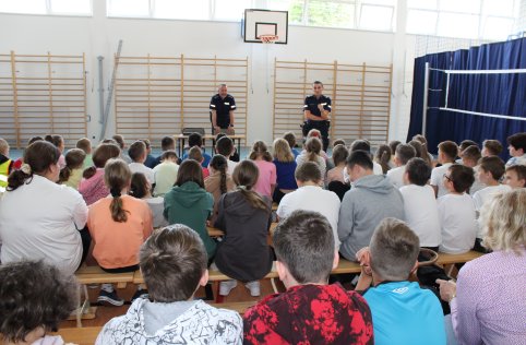Spotkanie prewencyjne z przedstawicielami policji 