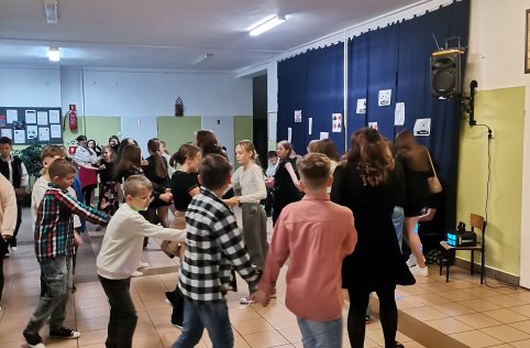 Andrzejki w klasach IV-VIII