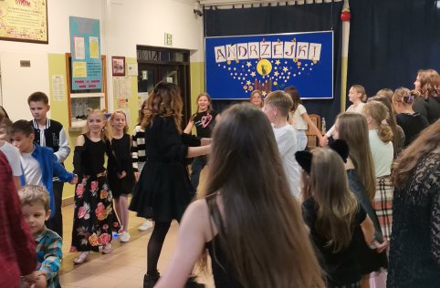 Andrzejki w klasach IV-VIII