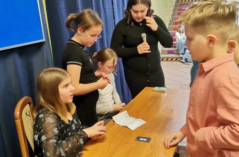 Andrzejki w klasach IV-VIII