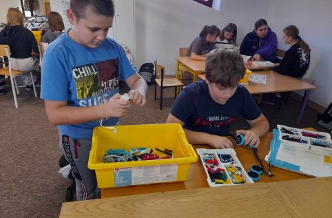 Zajęcia z robotyki - grudzień 2023