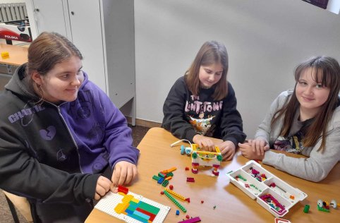 Zajęcia z robotyki - grudzień 2023