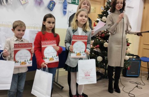 Wyróżnienie w konkursie na kartkę bożonarodzeniową