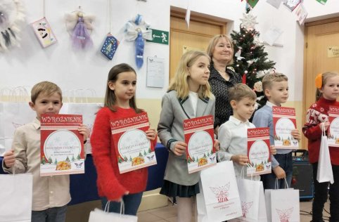 Wyróżnienie w konkursie na kartkę bożonarodzeniową