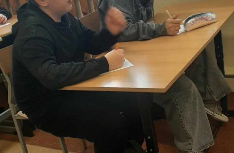 Godzina dla młodych głów