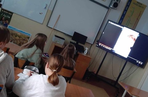 Godzina dla młodych głów