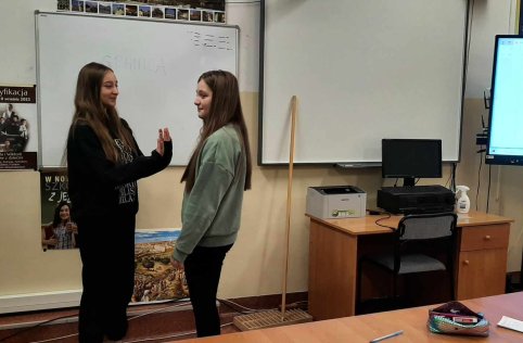 Godzina dla młodych głów