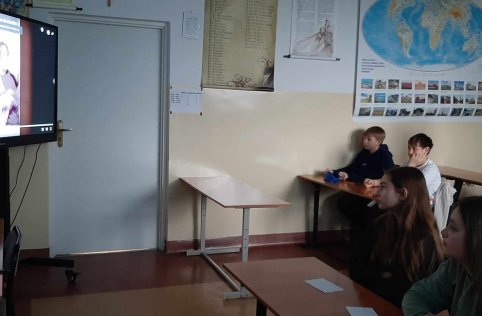 Godzina dla młodych głów