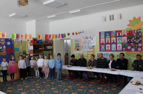 Oddziały przedszkolne świętują Dzień Babci i Dziadka