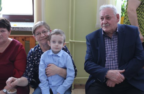 Oddziały przedszkolne świętują Dzień Babci i Dziadka