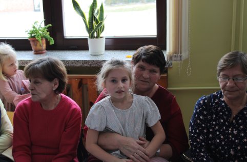 Oddziały przedszkolne świętują Dzień Babci i Dziadka