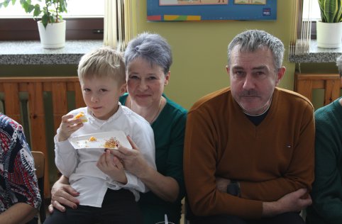 Oddziały przedszkolne świętują Dzień Babci i Dziadka