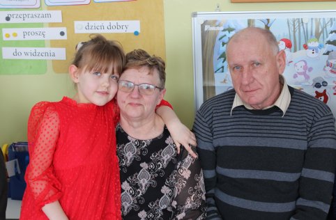 Oddziały przedszkolne świętują Dzień Babci i Dziadka