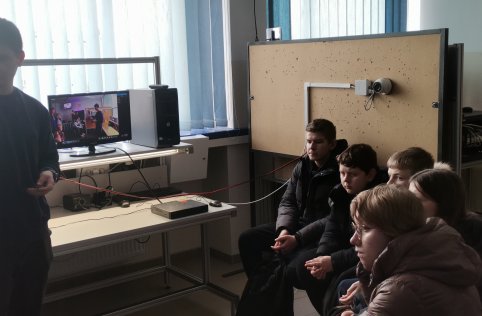 Uczniowie klasy VIII odwiedzili RCEZ