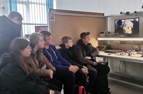 Uczniowie klasy VIII odwiedzili RCEZ