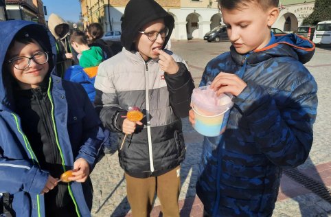 Uczniowie klas IV-VI w Zamościu