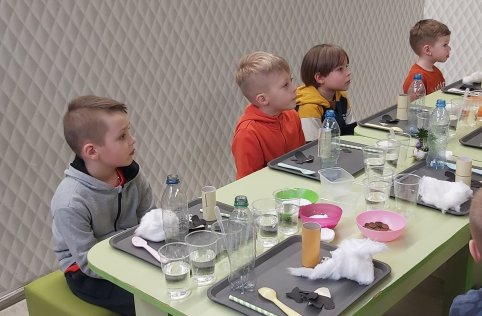 Przedszkolaki na wycieczce w Biłgoraju