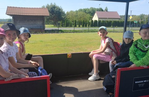 Wycieczka klas I-III do Kresowej Osady 