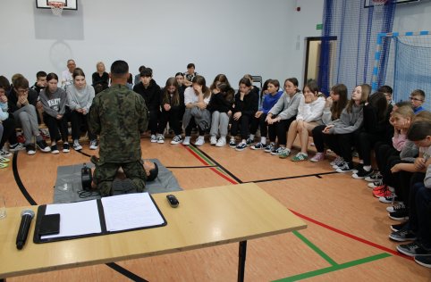 Projekt Edukacja z wojskiem w naszej szkole