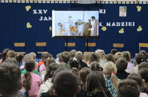 Obchody Dnia Papieskiego w naszej szkole